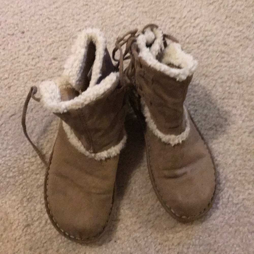 Women’s shoes